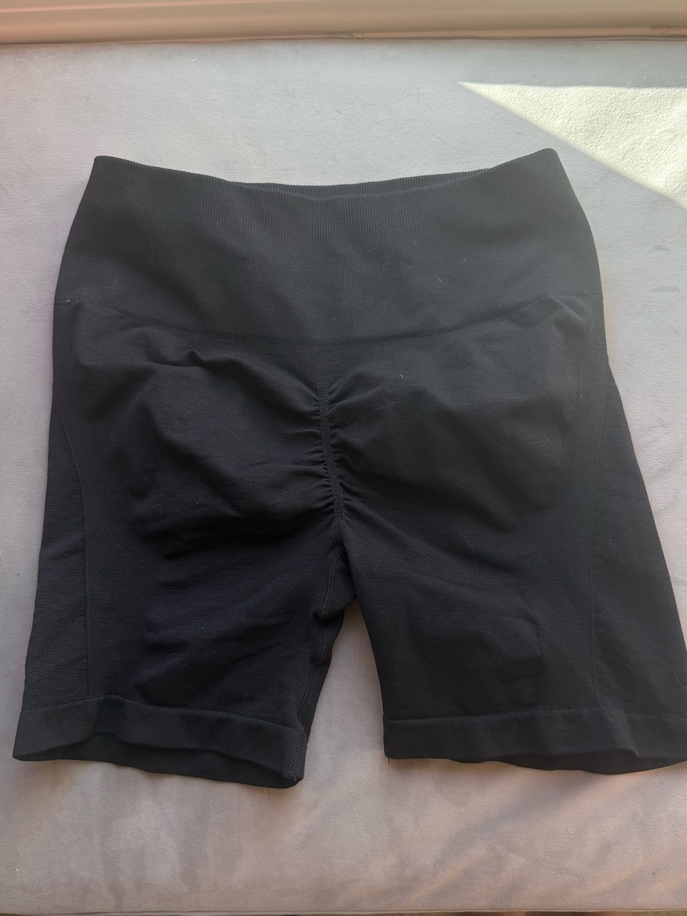 Seamless scrunch shorts
